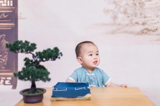 长宁宝宝拉屎就哭